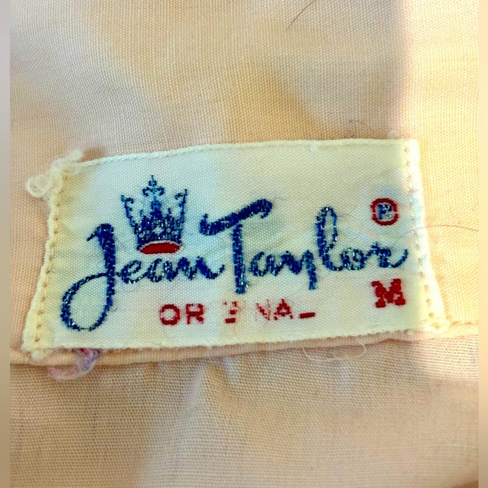 VINTAGE Jean Taylor Peach Pink Embroiderd Button Front S/S Pajama Top Small Fit - Picture 6 of 6